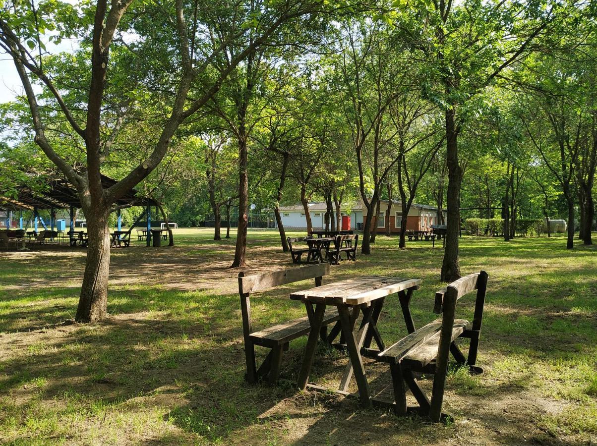 Dorcas Center&Camping Hotell Debrecen Eksteriør bilde